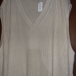 NWT: Lane Bryant cream sweater vest. Size 26/28